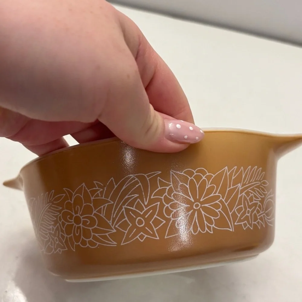 Vintage Pyrex Woodland Brown/Tan 472-B 750 ml Casserole Dish NO Lid